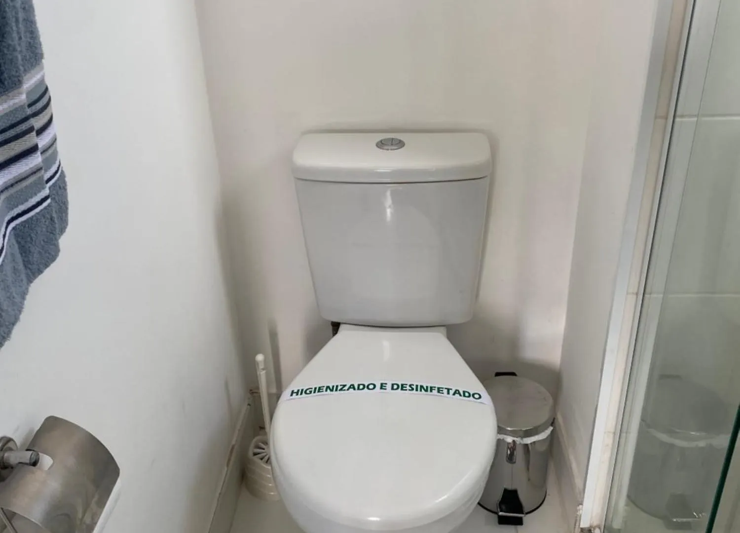 Autentico Apartamento Em Frente Ao Metro Bras ! São Paulo Brazylia